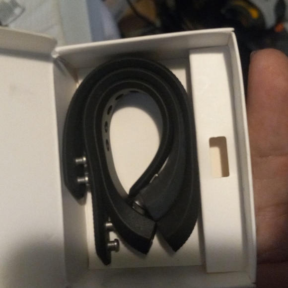 Fitbit Alta fitness/sleep tracker bundle - Picture 9 of 9